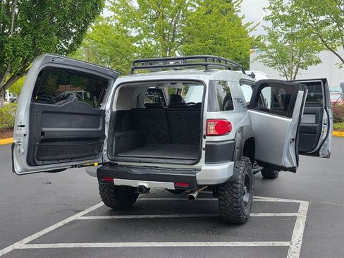 Used 2008 Toyota FJ Cruiser 4WD image 28