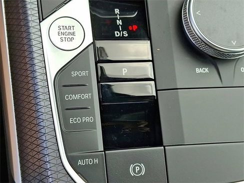 Certified 2025 BMW 330i xDrive Sedan w/ Convenience Package image 16