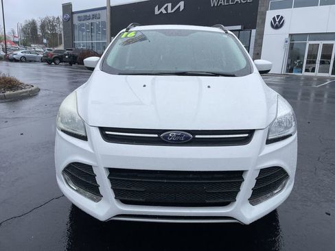 Used 2016 Ford Escape SE image 2