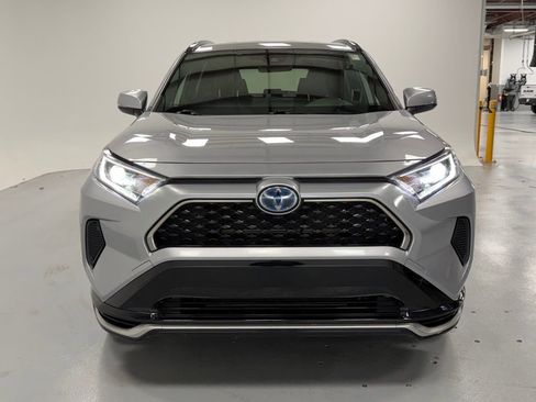 Used 2021 Toyota RAV4 SE image 6