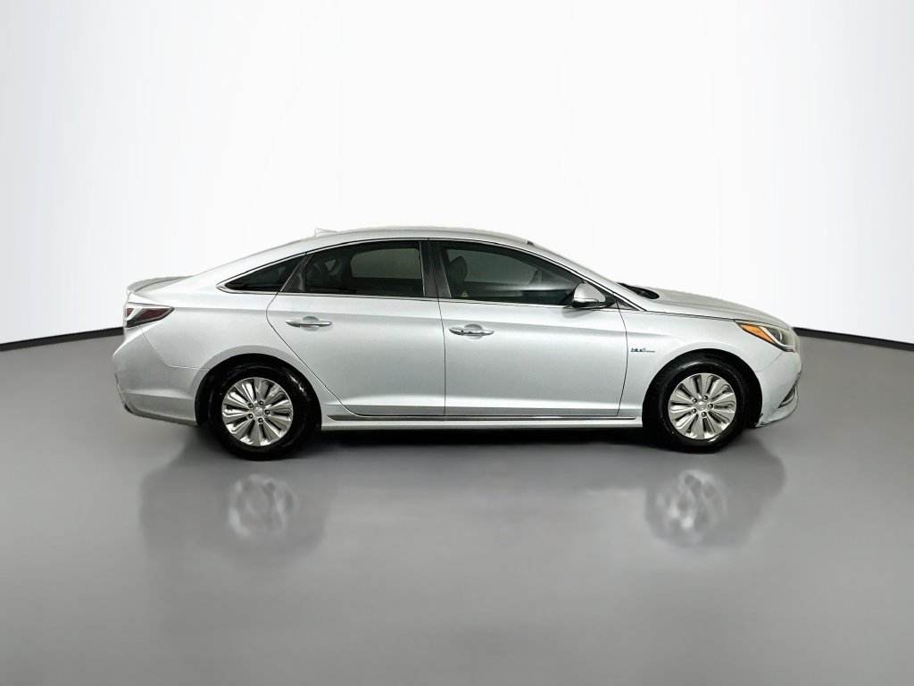 Used 2017 Hyundai Sonata SE FWD image 4