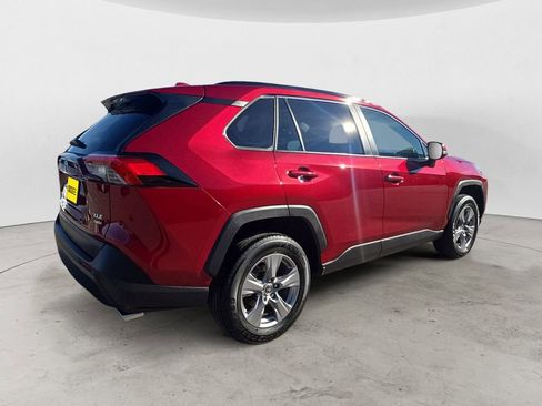 Used 2023 Toyota RAV4 XLE w/ Convenience Package image 5