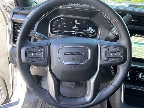 Used 2025 GMC Sierra 2500 Denali Ultimate w/ Max Trailering Package AWD/4WD image 17