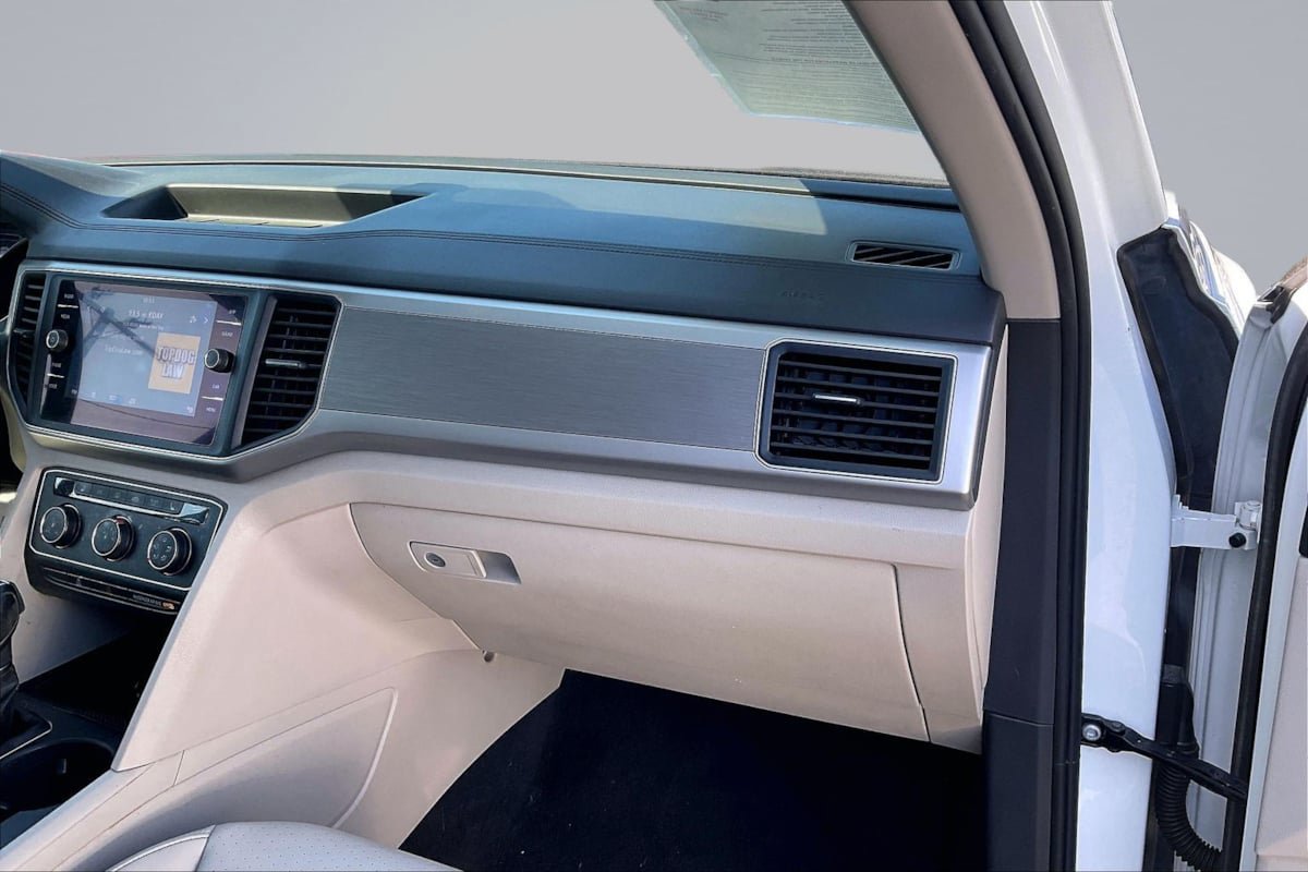 Used 2018 Volkswagen Atlas SE FWD image 17