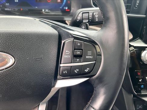 Used 2021 Ford Explorer Platinum w/ Premium Technology Package AWD/4WD image 27