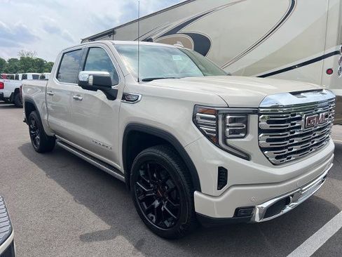Used 2026 GMC Sierra 1500 Denali w/ Denali Reserve Package AWD/4WD image 3