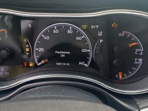 Used 2018 Jeep Grand Cherokee Overland image 12