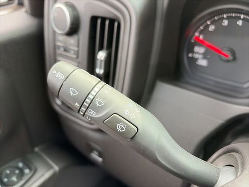 Used 2024 Chevrolet Silverado 1500 Custom Trail Boss w/ Dark Appearance Package AWD/4WD image 15