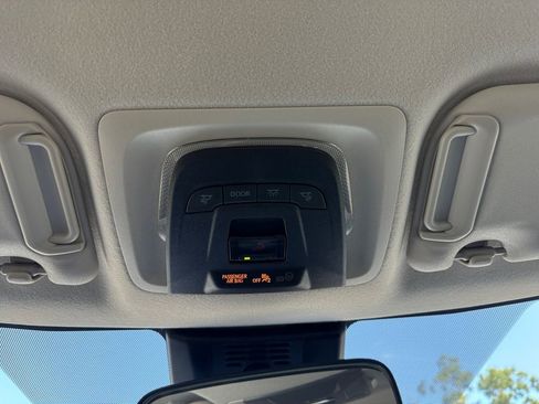 Used 2025 Toyota Corolla LE image 26