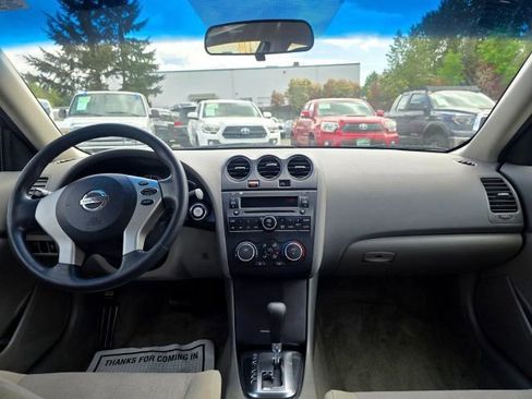 Used 2012 Nissan Altima 2.5 S FWD image 10