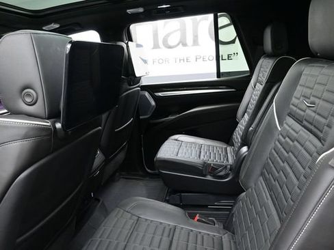 Used 2025 Cadillac Escalade Sport Platinum w/ LPO, ONYX Package AWD/4WD image 26
