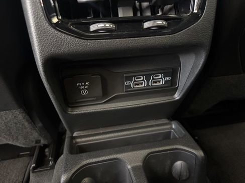 Used 2025 Jeep Grand Cherokee L Limited w/ Luxury Tech Group II image 21