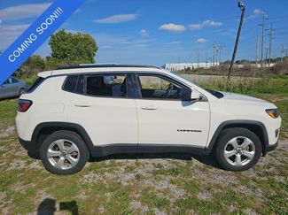 Used 2017 Jeep Compass Latitude w/ Popular Equipment Group AWD/4WD video 2