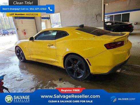 Used 2016 Chevrolet Camaro LT RWD image 3
