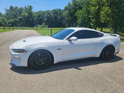 Used 2019 Ford Mustang GT w/ GT Performance Package RWD image 10