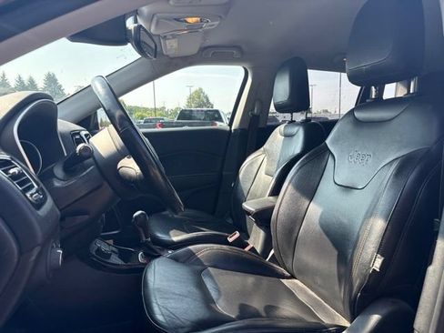 Used 2018 Jeep Compass Limited AWD/4WD image 5