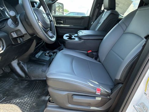 New 2027 RAM 3500 Tradesman w/ Chrome Appearance Group A AWD/4WD image 16