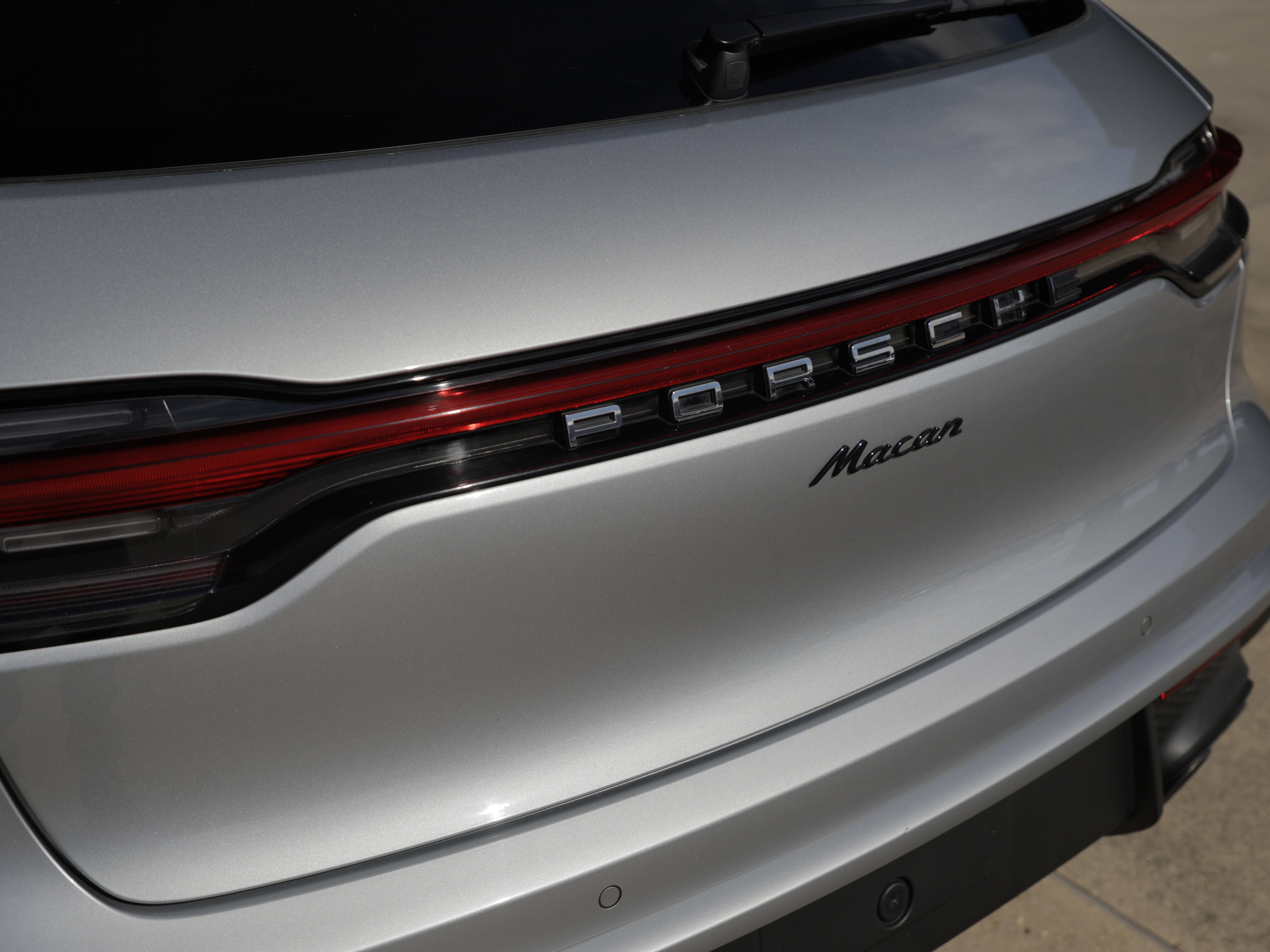 Certified 2023 Porsche Macan Turbo AWD/4WD image 13