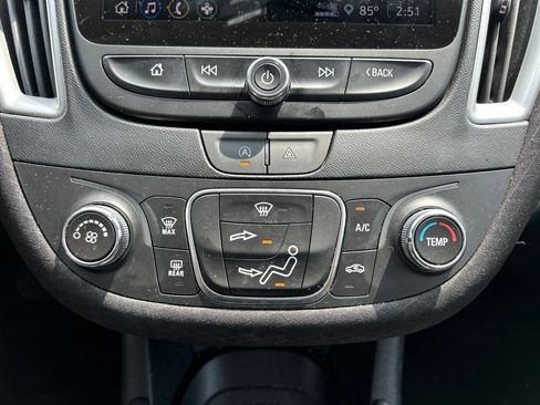 Used 2023 Chevrolet Malibu LS FWD image 25