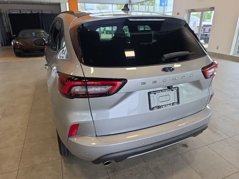Used 2024 Ford Escape ST-Line Select w/ Tech Pack #2 AWD/4WD image 9