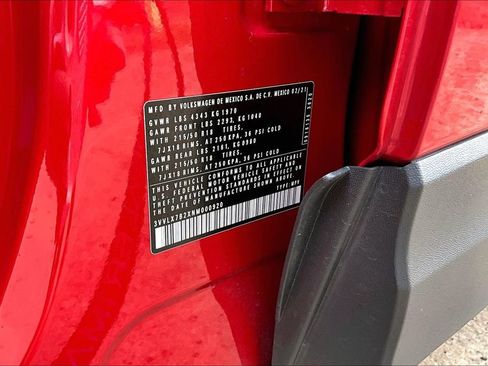 Used 2022 Volkswagen Taos SE w/ Panoramic Sunroof Package image 35