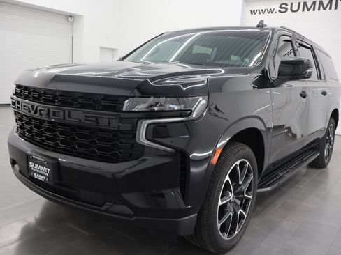 Used 2023 Chevrolet Suburban RST w/ Luxury Package AWD/4WD image 7