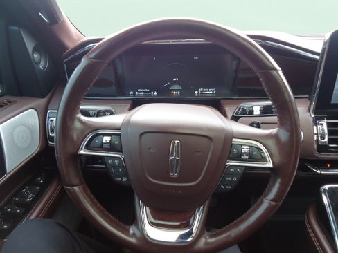 Used 2020 Lincoln Navigator L Black Label AWD/4WD image 12