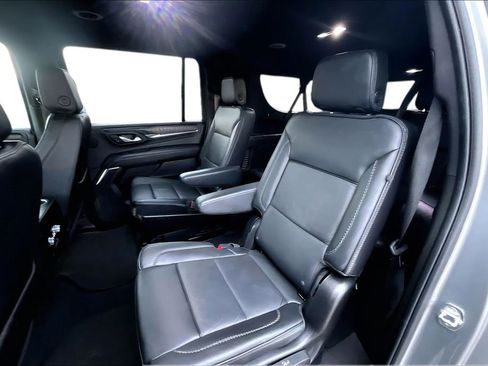Used 2024 GMC Yukon XL Denali image 23
