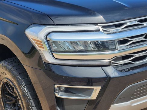 Used 2023 Ford Expedition Platinum AWD/4WD image 11
