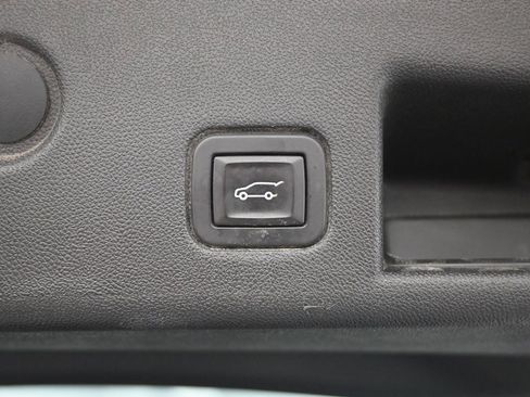 Used 2019 Chevrolet Equinox LT image 33