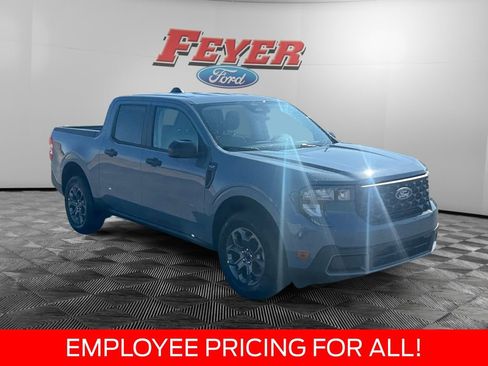 New 2026 Ford Maverick XLT w/ XLT Luxury Package FWD image 3