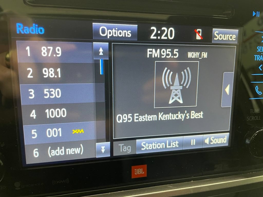 Used 2019 Toyota Tacoma Limited AWD/4WD image 25