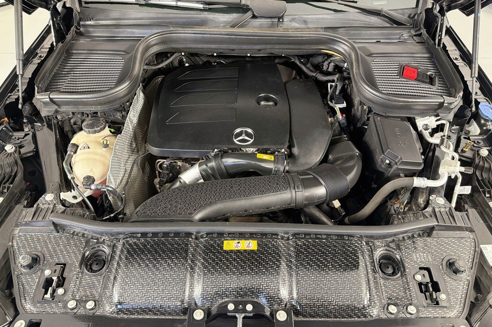 Used 2022 Mercedes-Benz GLE 350 4MATIC w/ Premium Package image 11