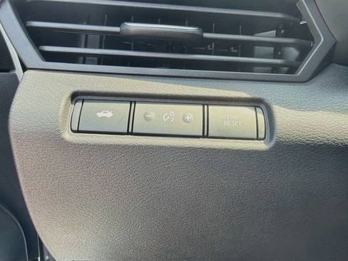 New 2026 Nissan Altima 2.5 SV AWD/4WD image 22