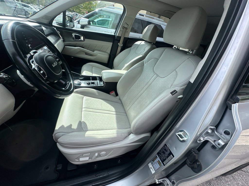 Used 2023 Kia Sorento SX Prestige w/ Panoramic Sunroof Package AWD/4WD image 10