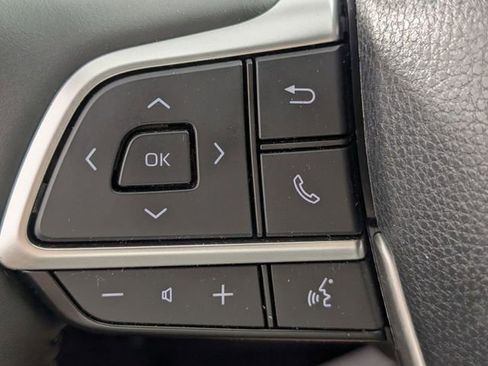 Used 2025 Toyota Grand Highlander FWD image 16