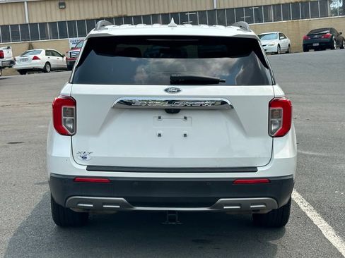 Used 2020 Ford Explorer XLT w/ Equipment Group 202A RWD image 8