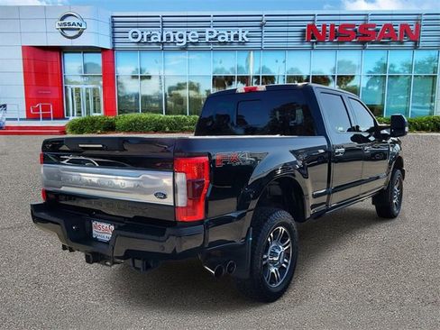 Used 2017 Ford F350 Platinum w/ Platinum Ultimate Package image 2