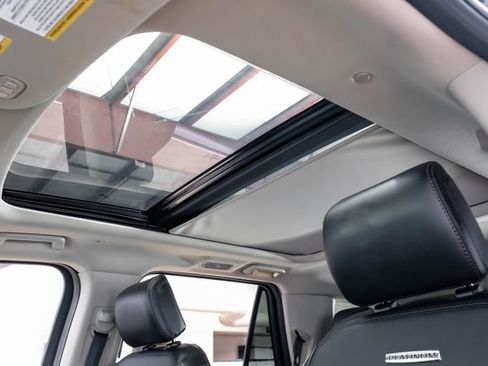 Used 2020 Ford Expedition Platinum image 5