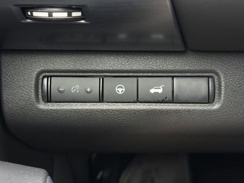 Used 2025 Nissan Pathfinder Rock Creek AWD/4WD image 23