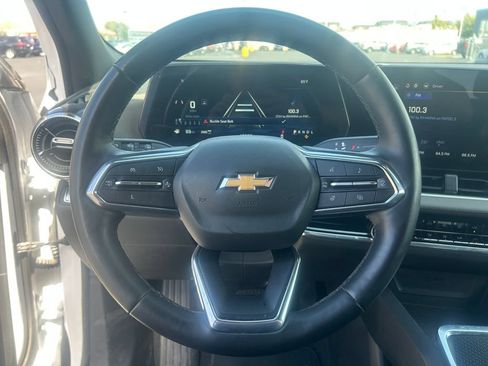 Used 2025 Chevrolet Equinox LT w/ Convenience Package II AWD/4WD image 18