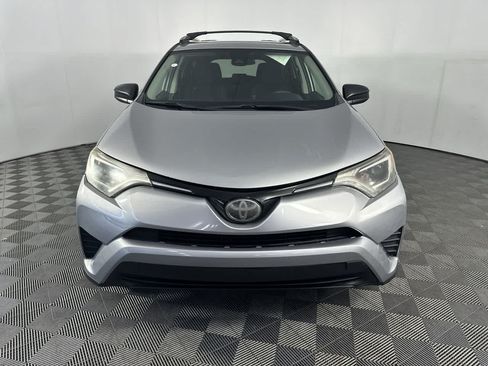 Used 2017 Toyota RAV4 LE FWD image 3