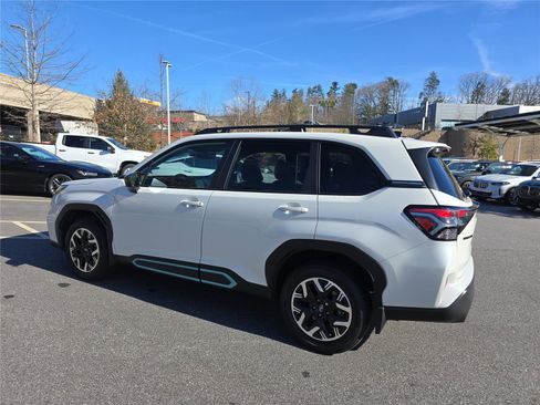 Used 2025 Subaru Forester Premium w/ Convenience Package #1 image 6