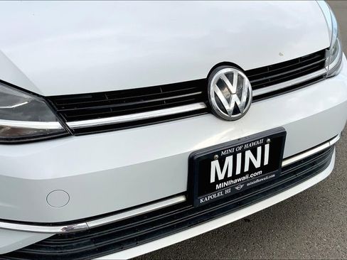 Used 2019 Volkswagen Golf SE image 29