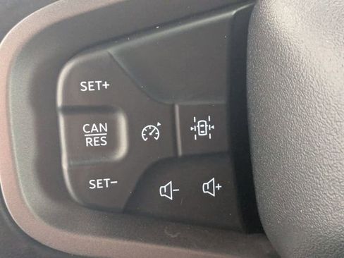 Used 2025 Ford Bronco Big Bend image 14