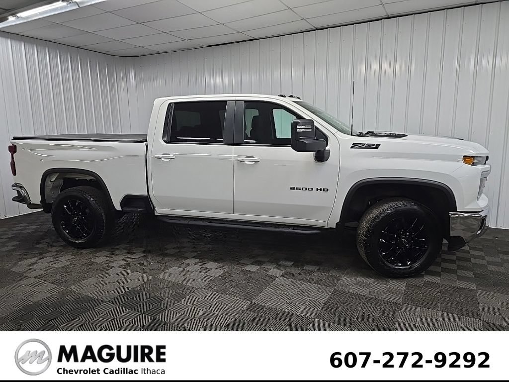 Used 2025 Chevrolet Silverado 2500 LT AWD/4WD image 1