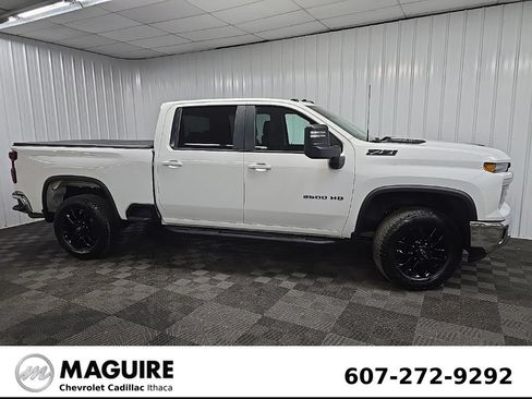 Used 2025 Chevrolet Silverado 2500 LT AWD/4WD image 1