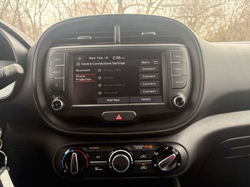 Used 2025 Kia Soul LX w/ LX Technology Package image 17