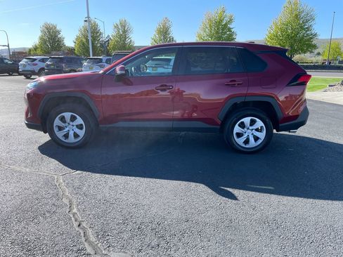 Used 2025 Toyota RAV4 LE AWD/4WD image 7