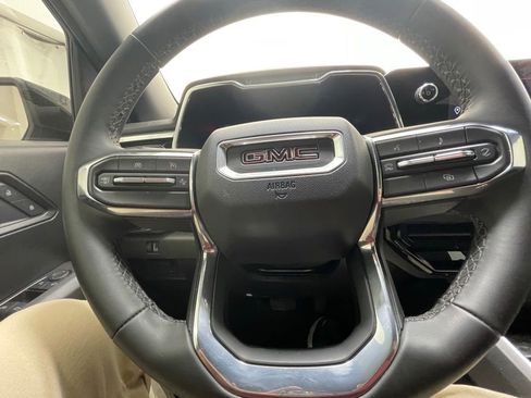 Used 2026 GMC Canyon Elevation image 22